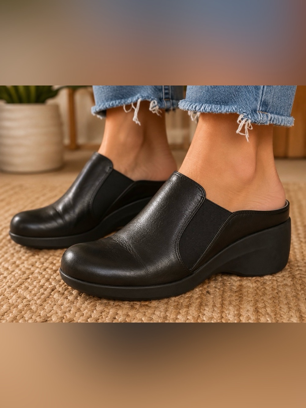 Bass Comfort Black Leather Slip-On Clogs Mules Women’s Size 7.5 Comfort Shoes